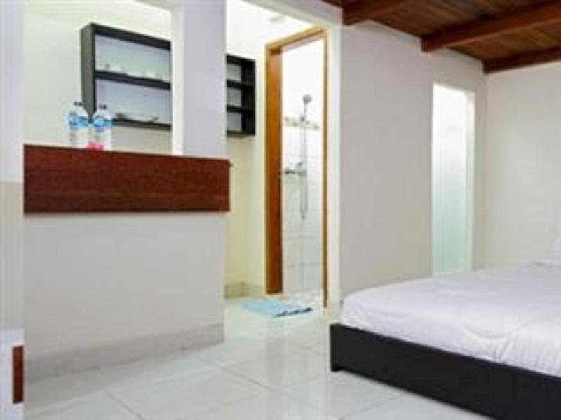 Super Oyo 91495 Hotel Indah Residence Denpasar Dış mekan fotoğraf