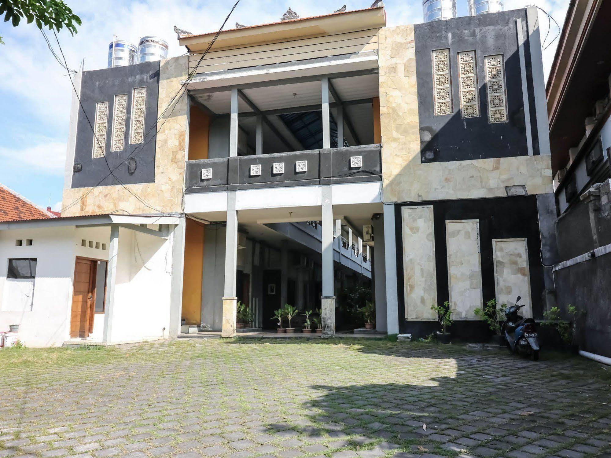 Super Oyo 91495 Hotel Indah Residence Denpasar Dış mekan fotoğraf