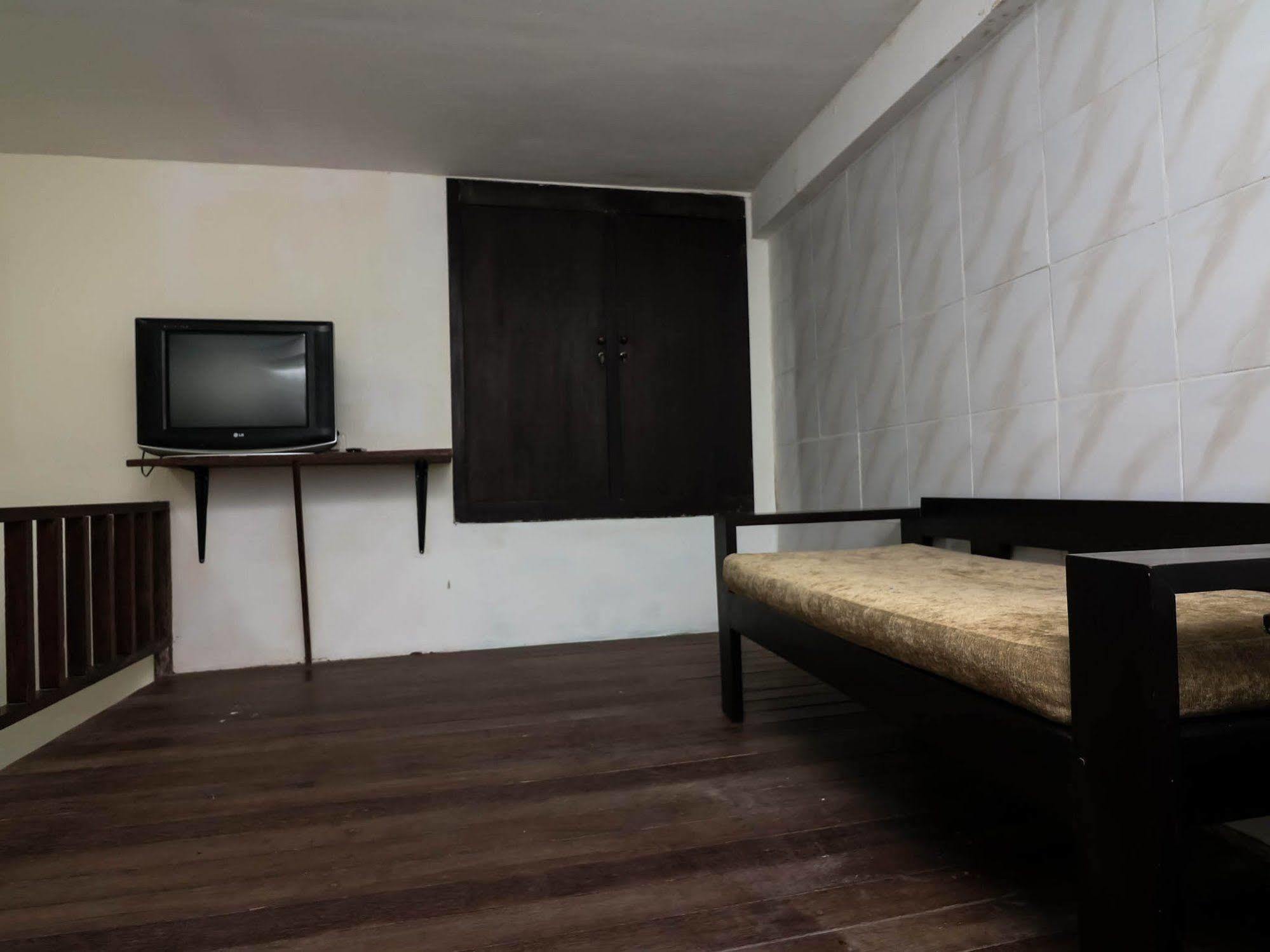Super Oyo 91495 Hotel Indah Residence Denpasar Dış mekan fotoğraf
