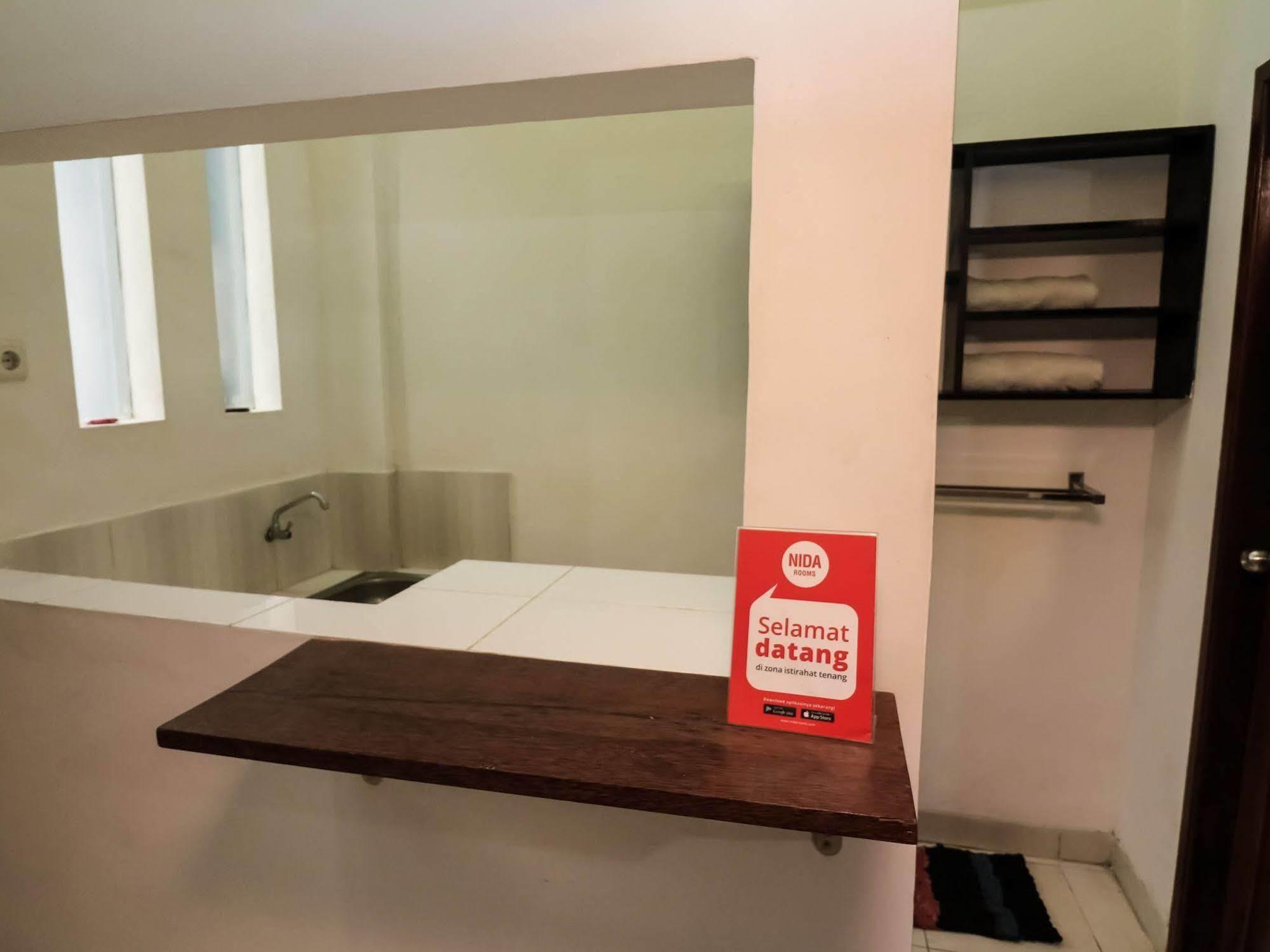 Super Oyo 91495 Hotel Indah Residence Denpasar Dış mekan fotoğraf