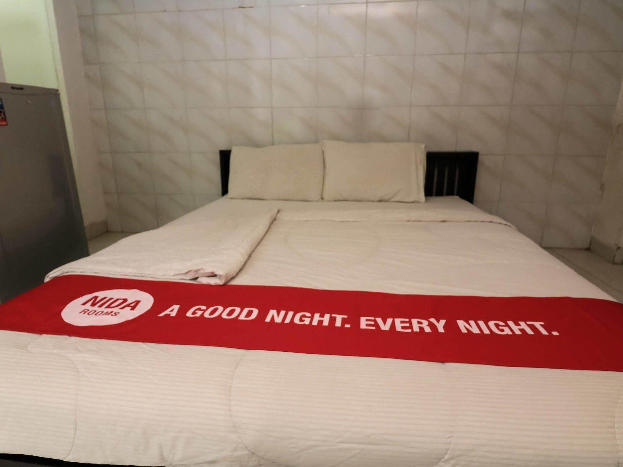 Super Oyo 91495 Hotel Indah Residence Denpasar Dış mekan fotoğraf